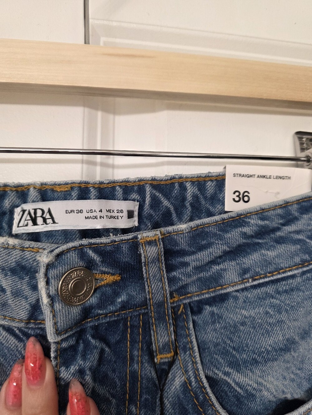 Zara Blue Straight-Leg Jeans with Pearls - Picture 3 of 5